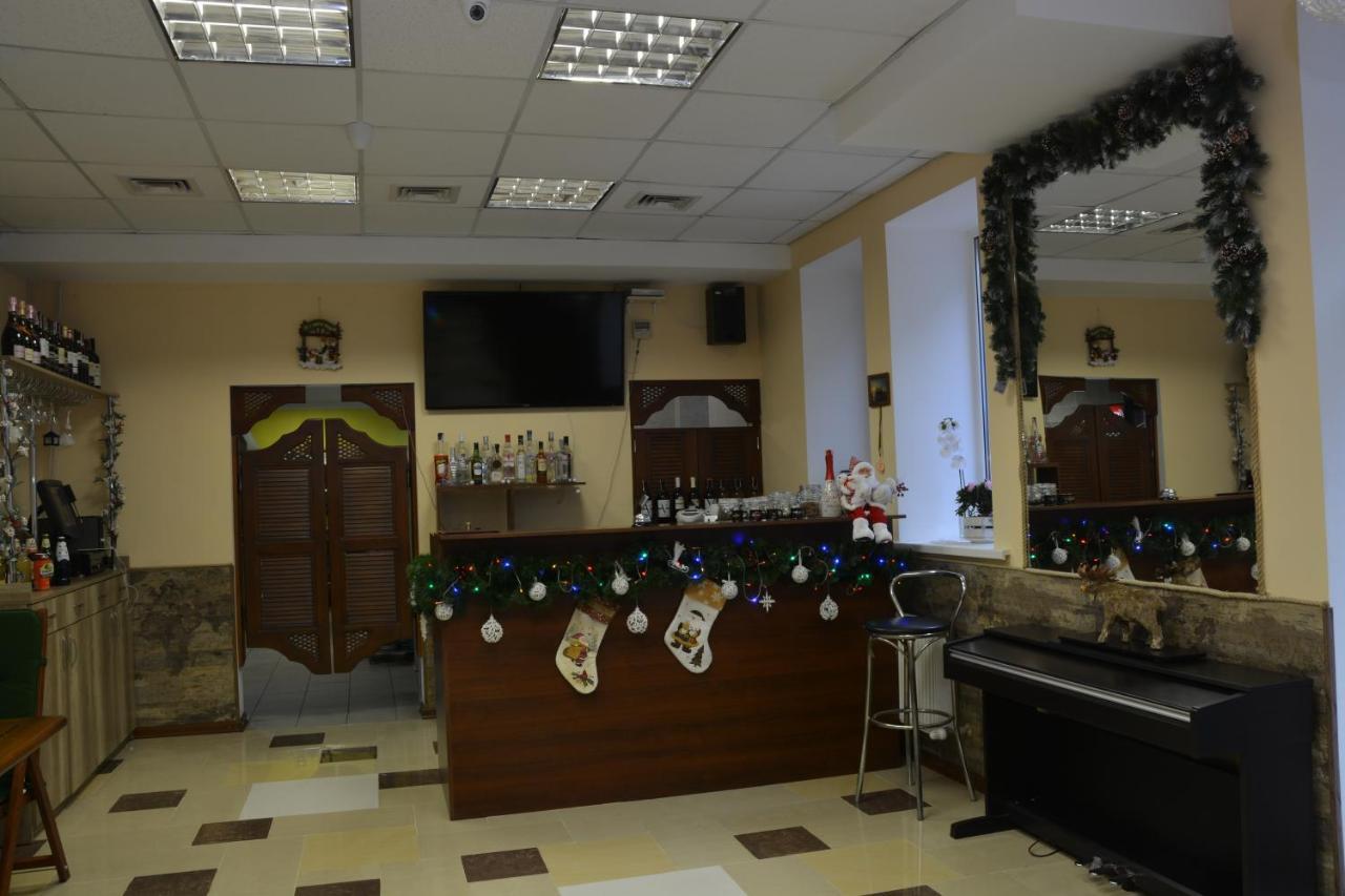 Karavella Hotel Mykolaiv Exterior photo